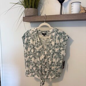 AUW White and Green Floral Tie-Front Button-Down Crop Shirt